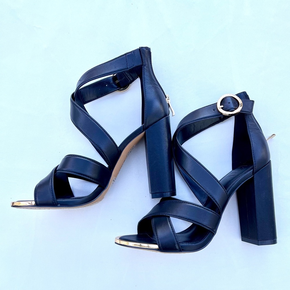 NWT DKNY strappy block heel sandals, 8.5
